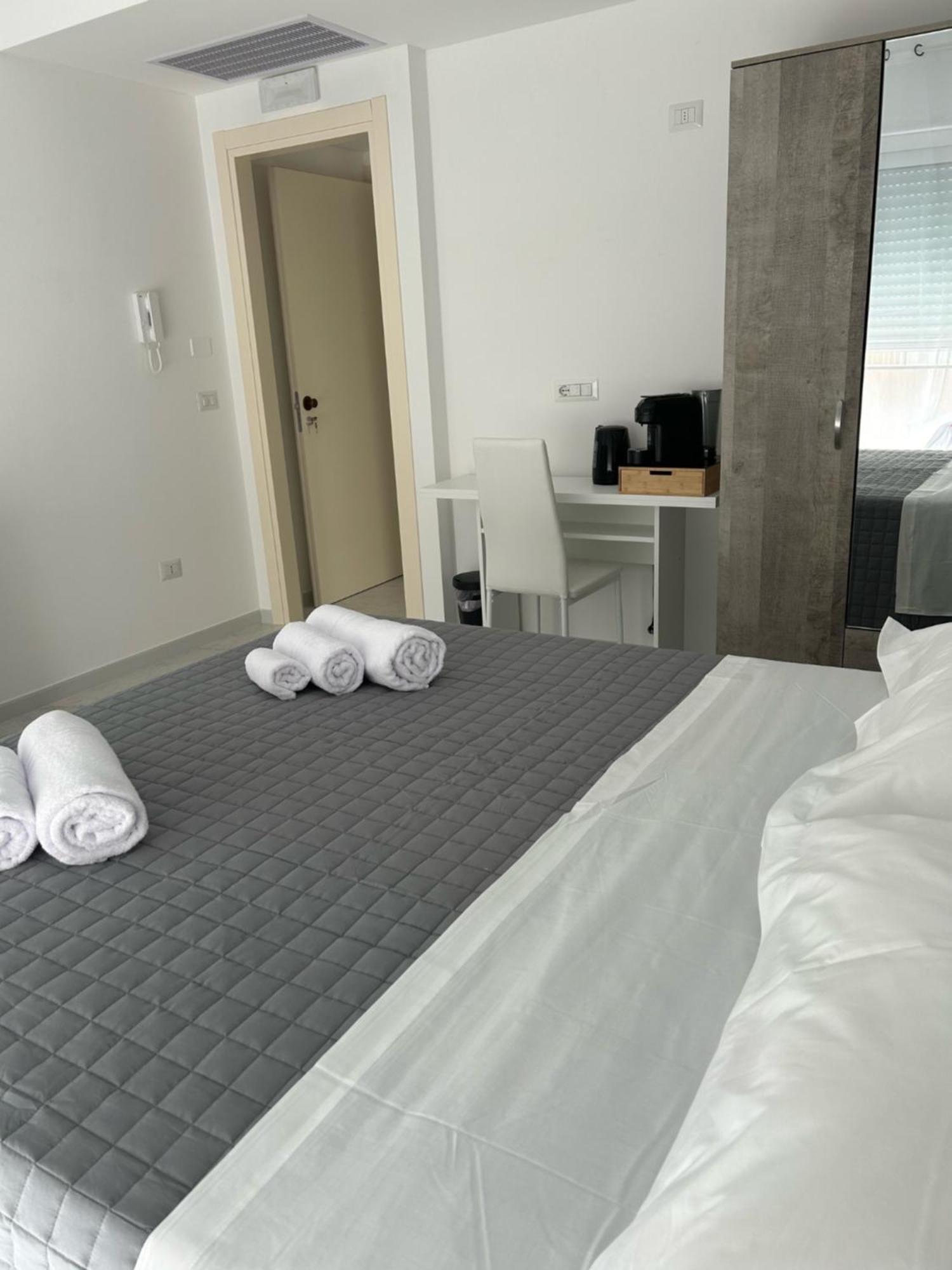 Aqua Marine B&B - Rooms And Apartments Milazzo Dış mekan fotoğraf